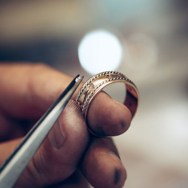The Pros and Cons of Using Hand Tools To Make Jewelry